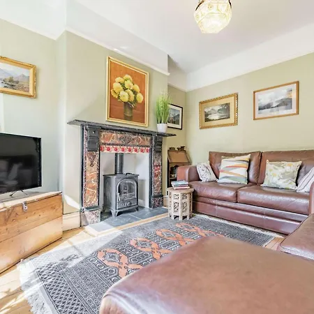 Hébergement de vacances 2 Bed In 87732 *