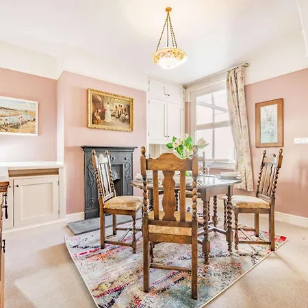 2 Bed In 87732 Holiday home